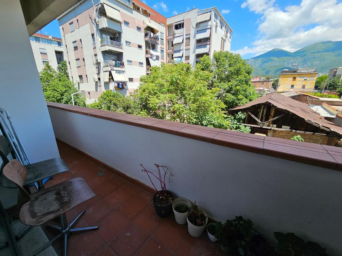 Tower Bridge Apartment Tirana Bagian luar foto