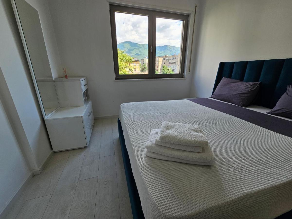 Tower Bridge Apartment Tirana Bagian luar foto
