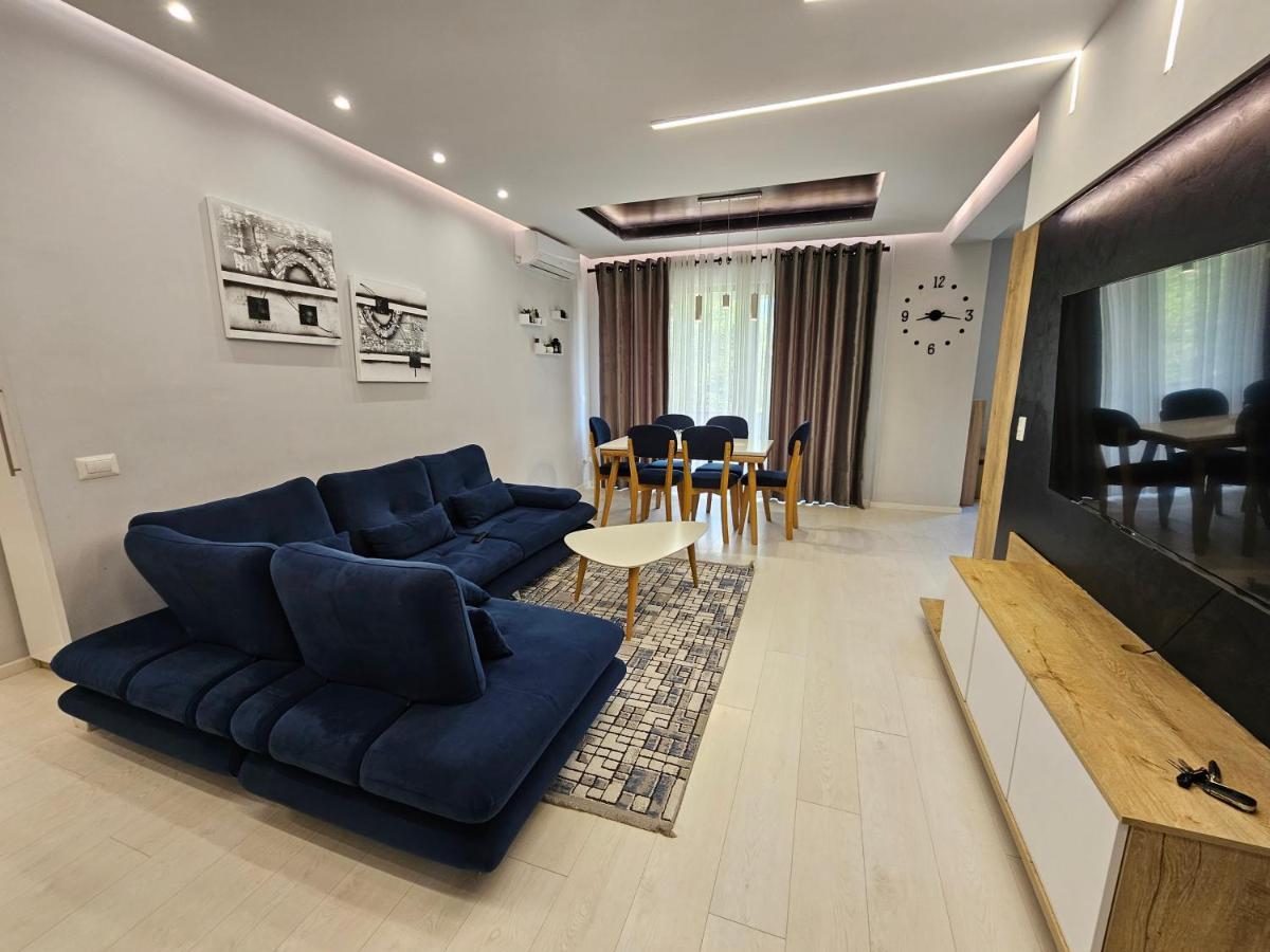 Tower Bridge Apartment Tirana Bagian luar foto