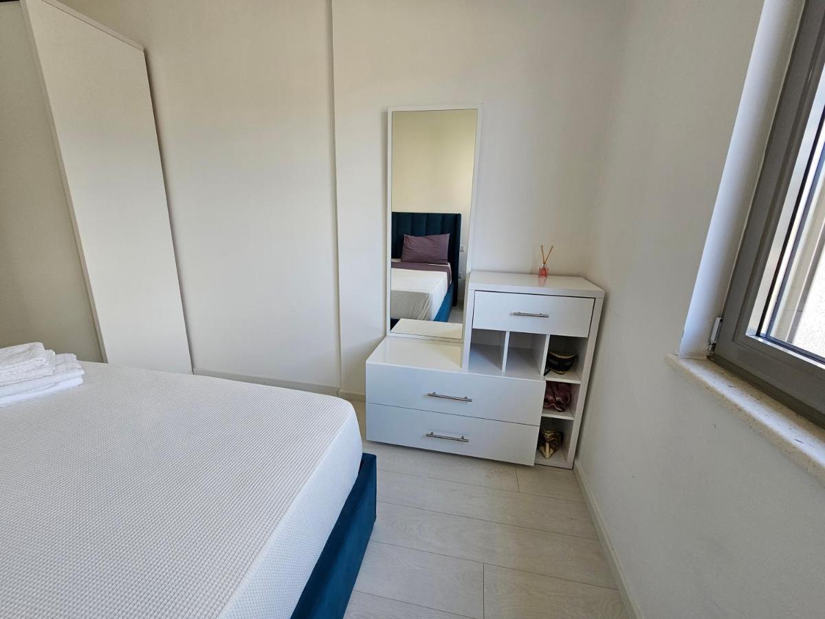 Tower Bridge Apartment Tirana Bagian luar foto